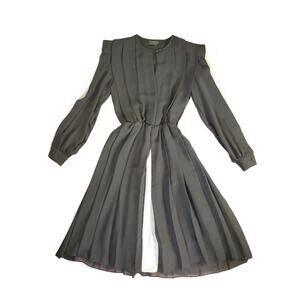 Vintage Cachet by Bari Protas Two-Toned Pleated Black White Midi Dress, Medium